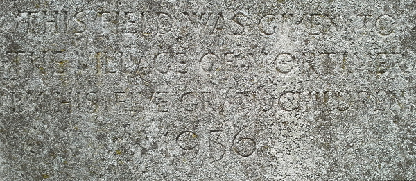 Right gate inscription